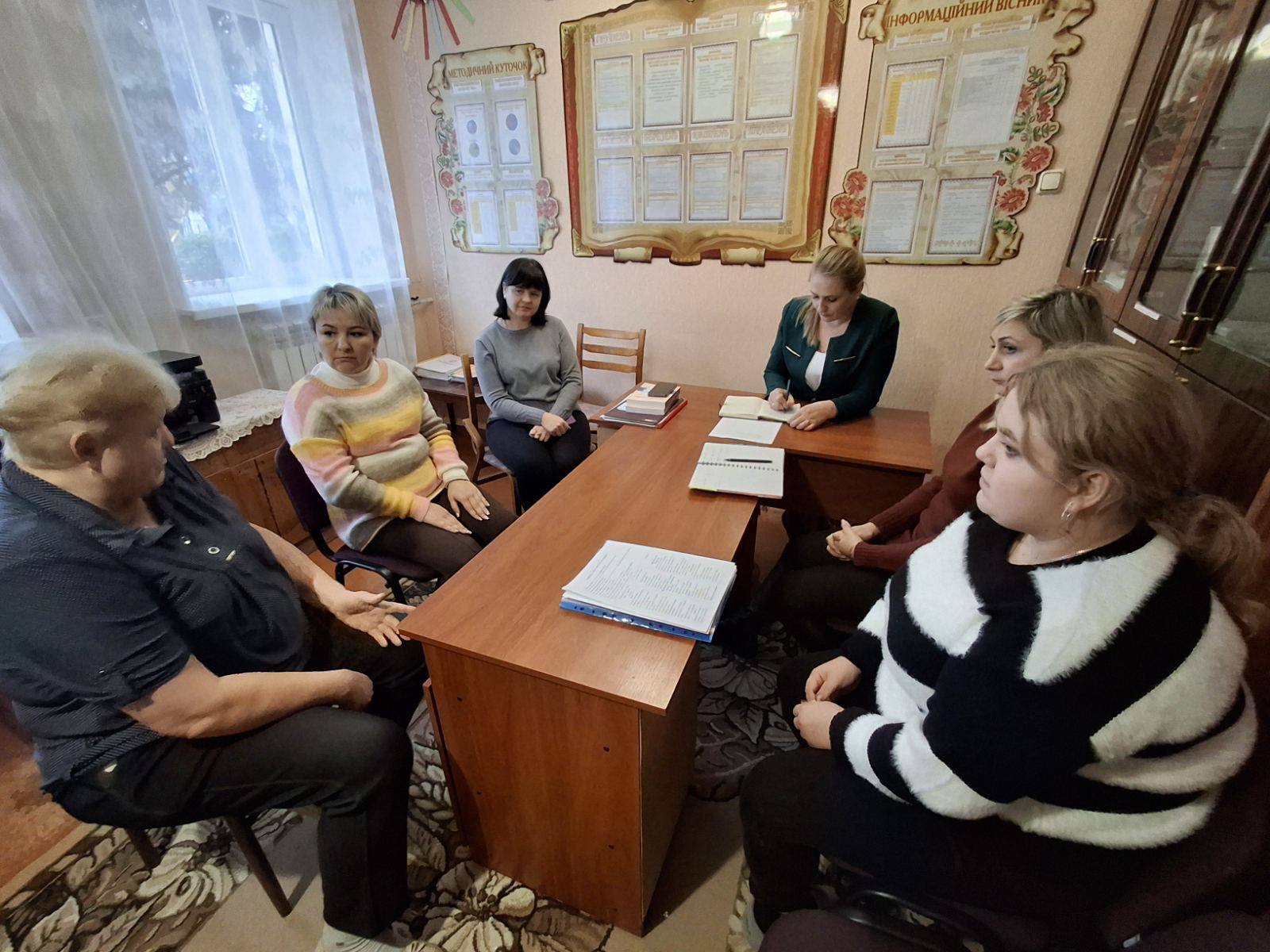 10 грудня 2024 року з ЗДО комбінованого типу #10 “Зірочка” Подільської міської ради відбулося засідання команди психолого-педагогічного супроводу дітей з ООП за участі ОЛЕНИ Мазур, фахівця (консультанта) ІРЦ